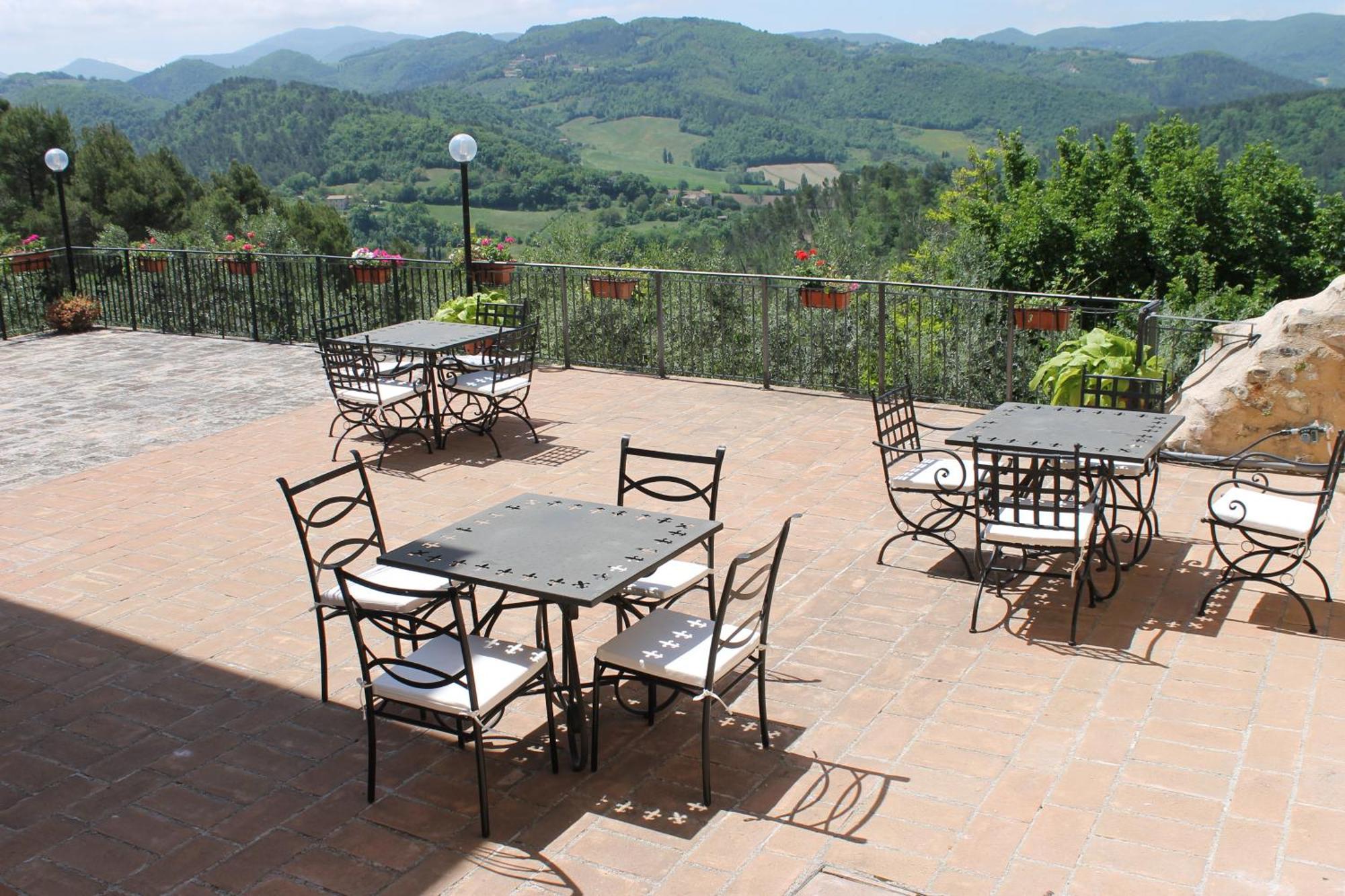 Aparthotel Il Castello Di Perchia Crocemaroggia Exteriér fotografie