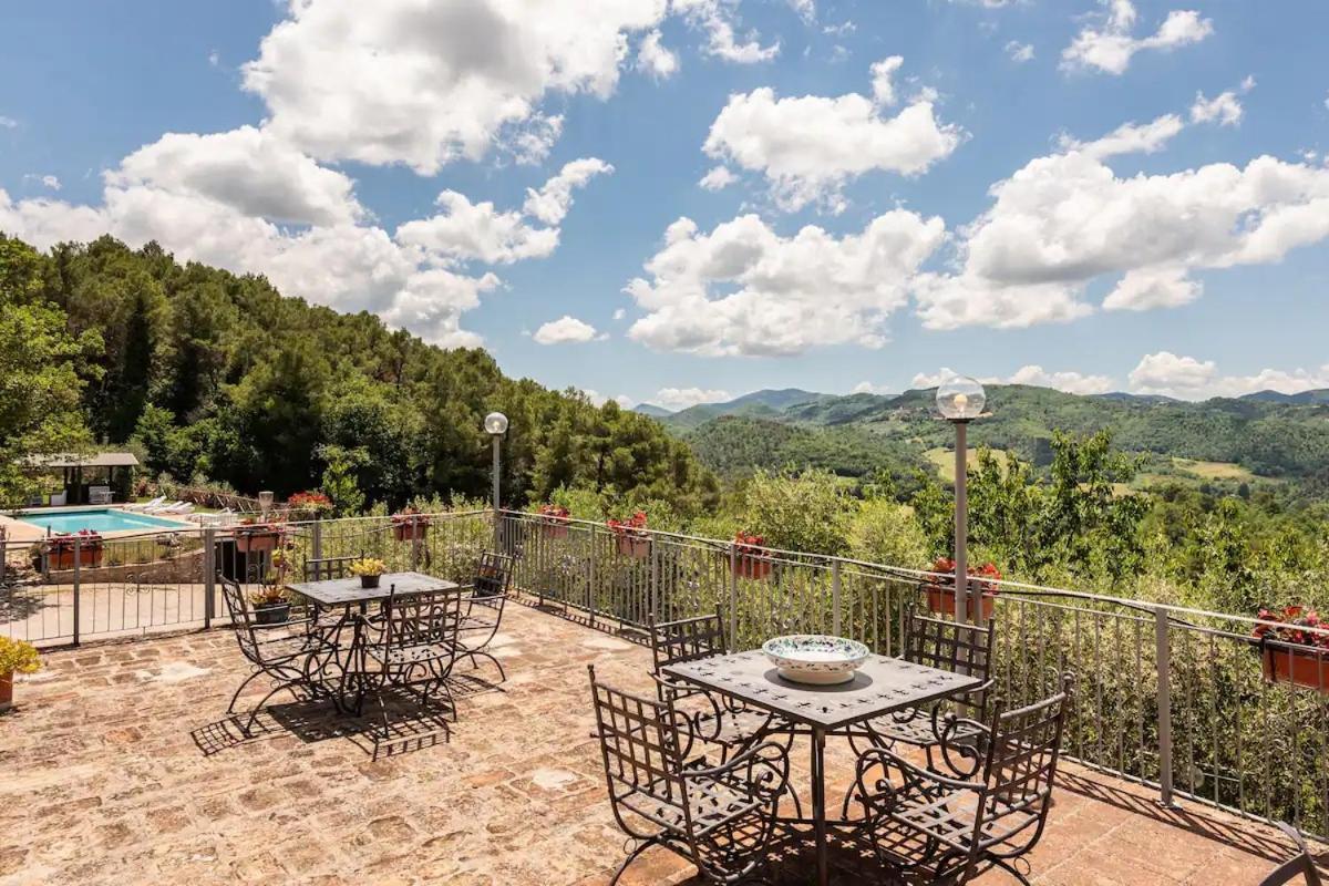 Aparthotel Il Castello Di Perchia Crocemaroggia Exteriér fotografie