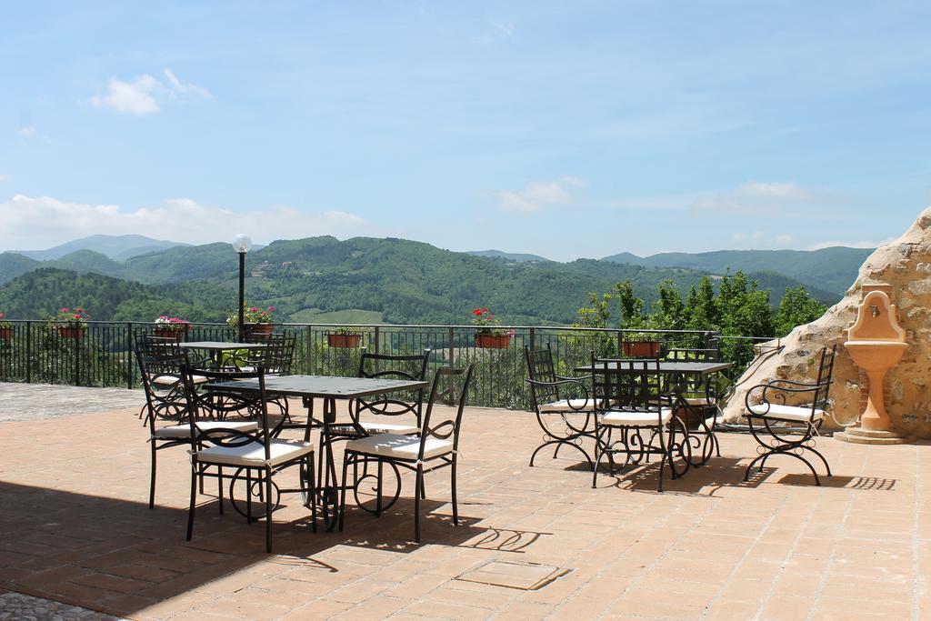 Aparthotel Il Castello Di Perchia Crocemaroggia Exteriér fotografie