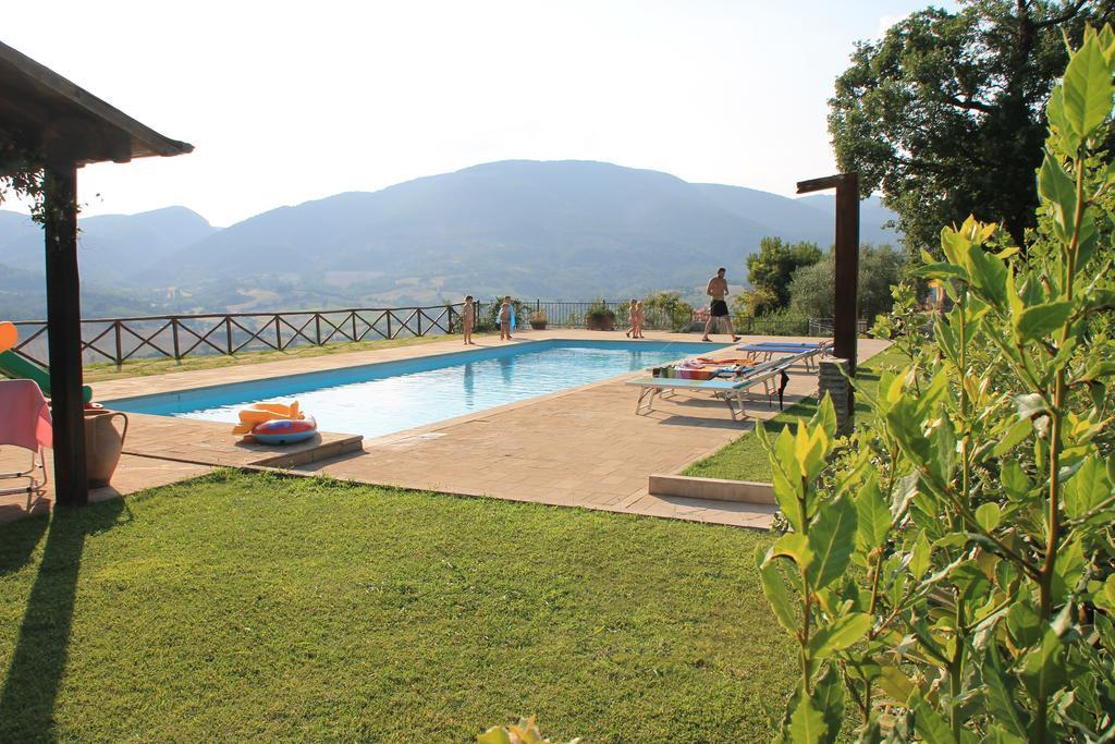 Aparthotel Il Castello Di Perchia Crocemaroggia Exteriér fotografie