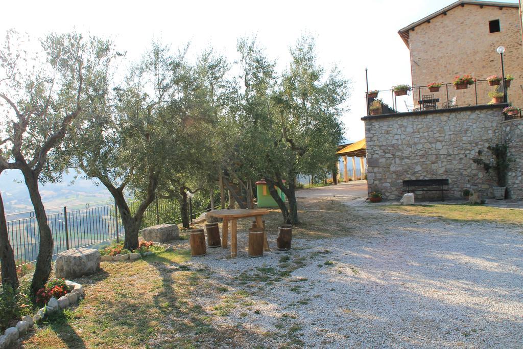 Aparthotel Il Castello Di Perchia Crocemaroggia Exteriér fotografie
