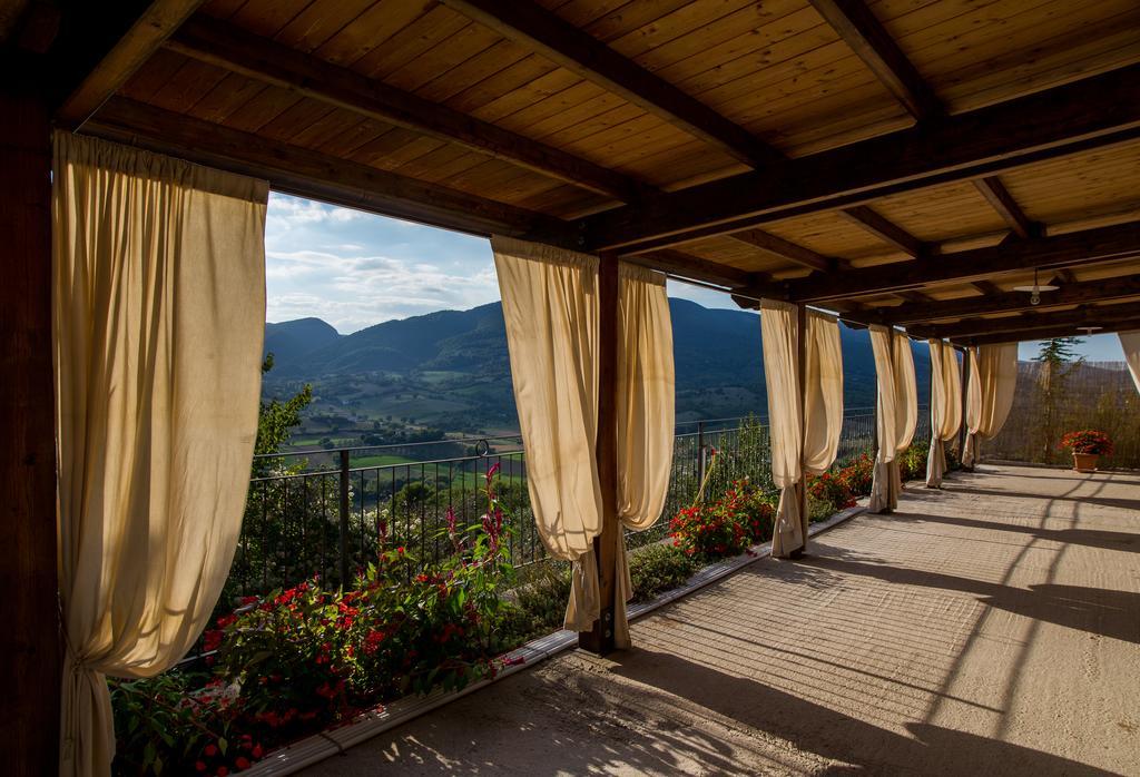 Aparthotel Il Castello Di Perchia Crocemaroggia Exteriér fotografie