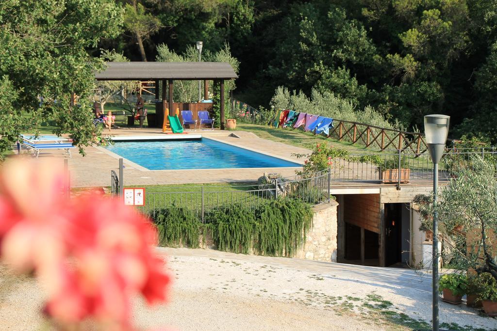 Aparthotel Il Castello Di Perchia Crocemaroggia Exteriér fotografie