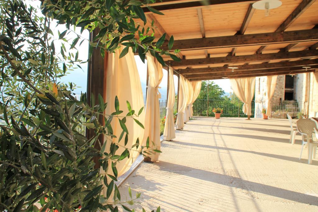 Aparthotel Il Castello Di Perchia Crocemaroggia Exteriér fotografie