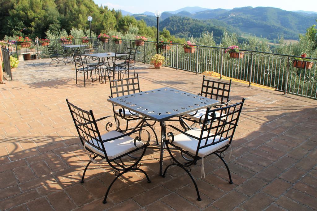 Aparthotel Il Castello Di Perchia Crocemaroggia Exteriér fotografie