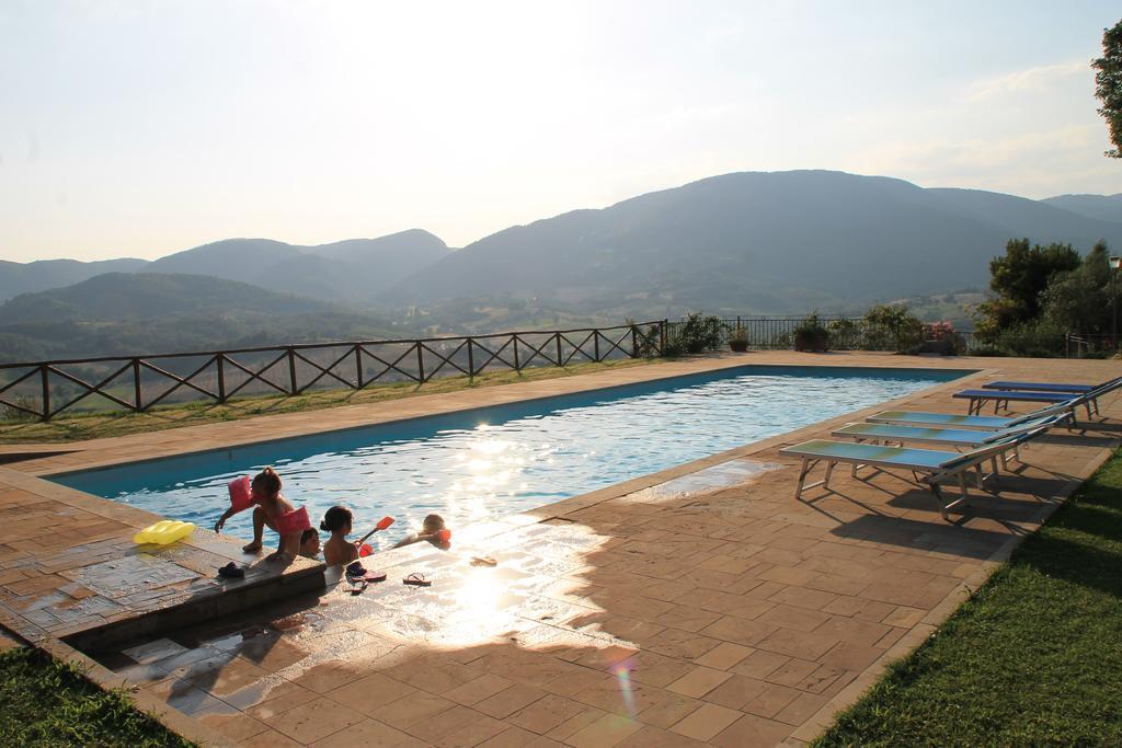 Aparthotel Il Castello Di Perchia Crocemaroggia Exteriér fotografie