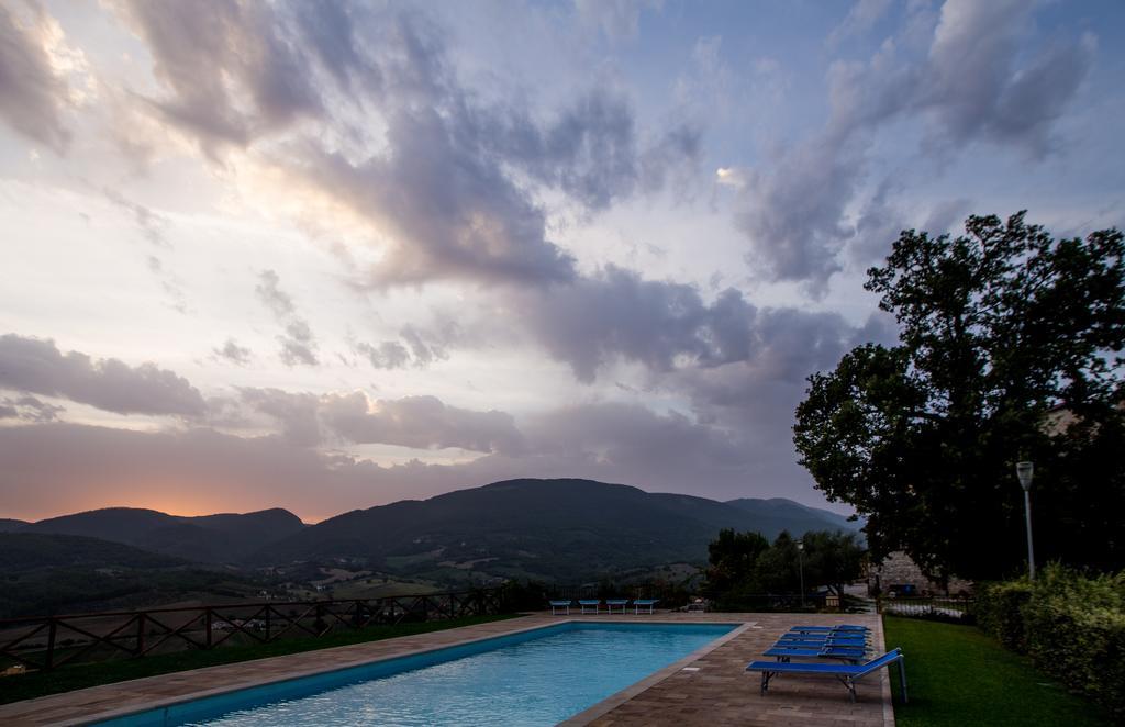 Aparthotel Il Castello Di Perchia Crocemaroggia Exteriér fotografie