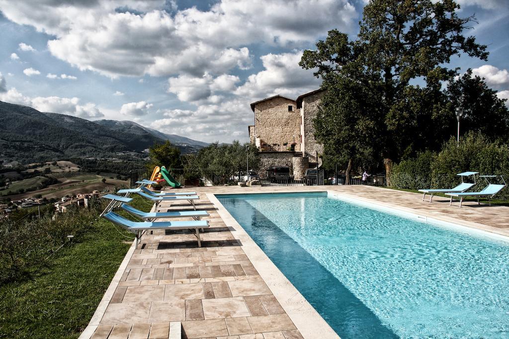Aparthotel Il Castello Di Perchia Crocemaroggia Exteriér fotografie